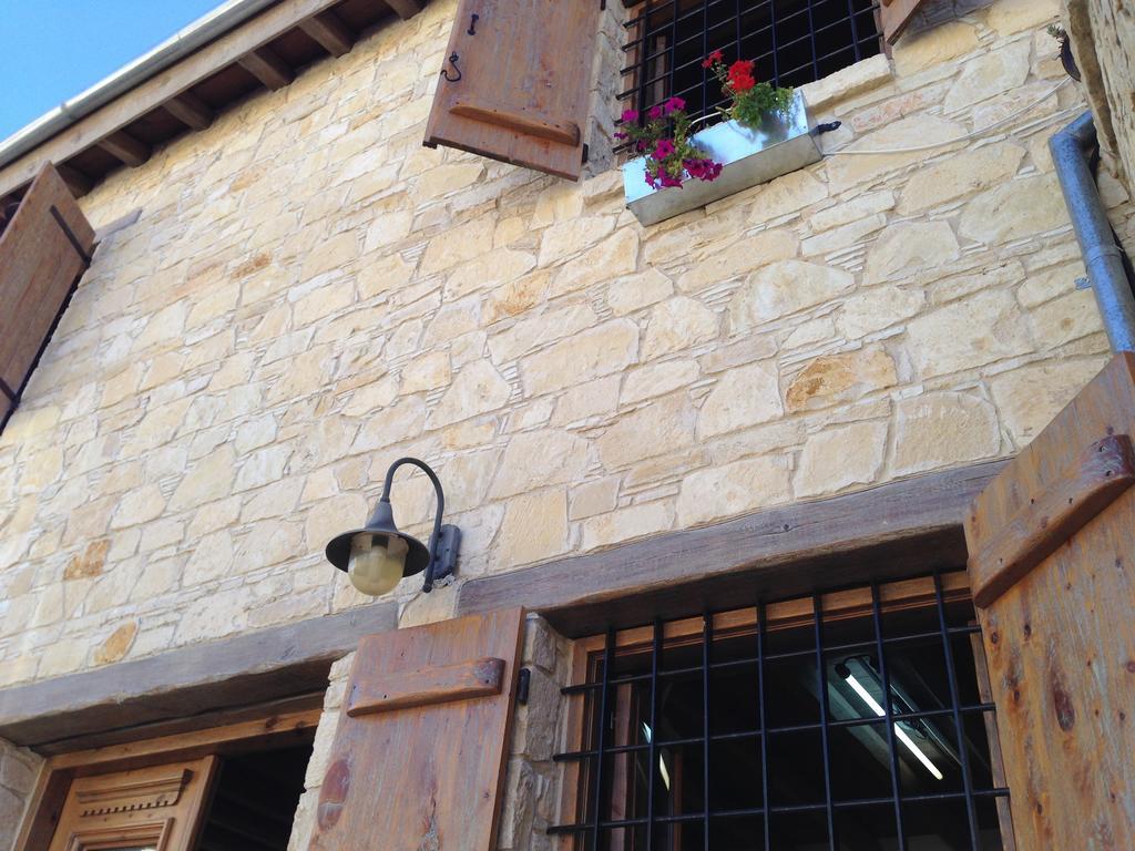 Lofou Traditional Stone House מראה חיצוני תמונה