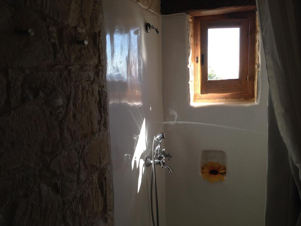 Lofou Traditional Stone House מראה חיצוני תמונה