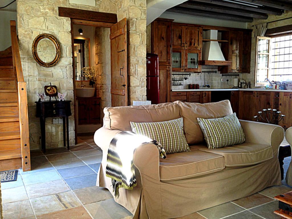 Lofou Traditional Stone House חדר תמונה