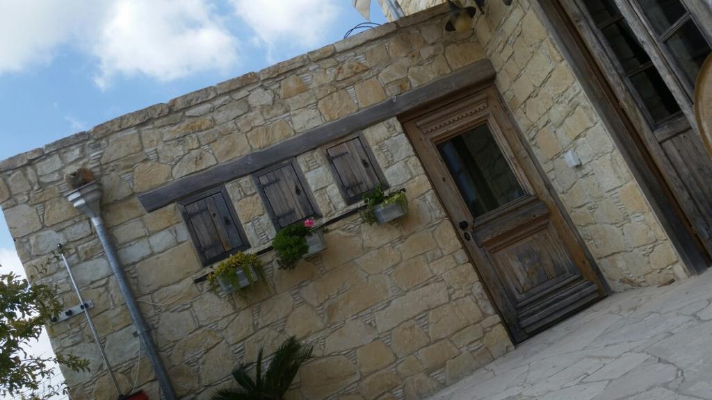 Lofou Traditional Stone House מראה חיצוני תמונה