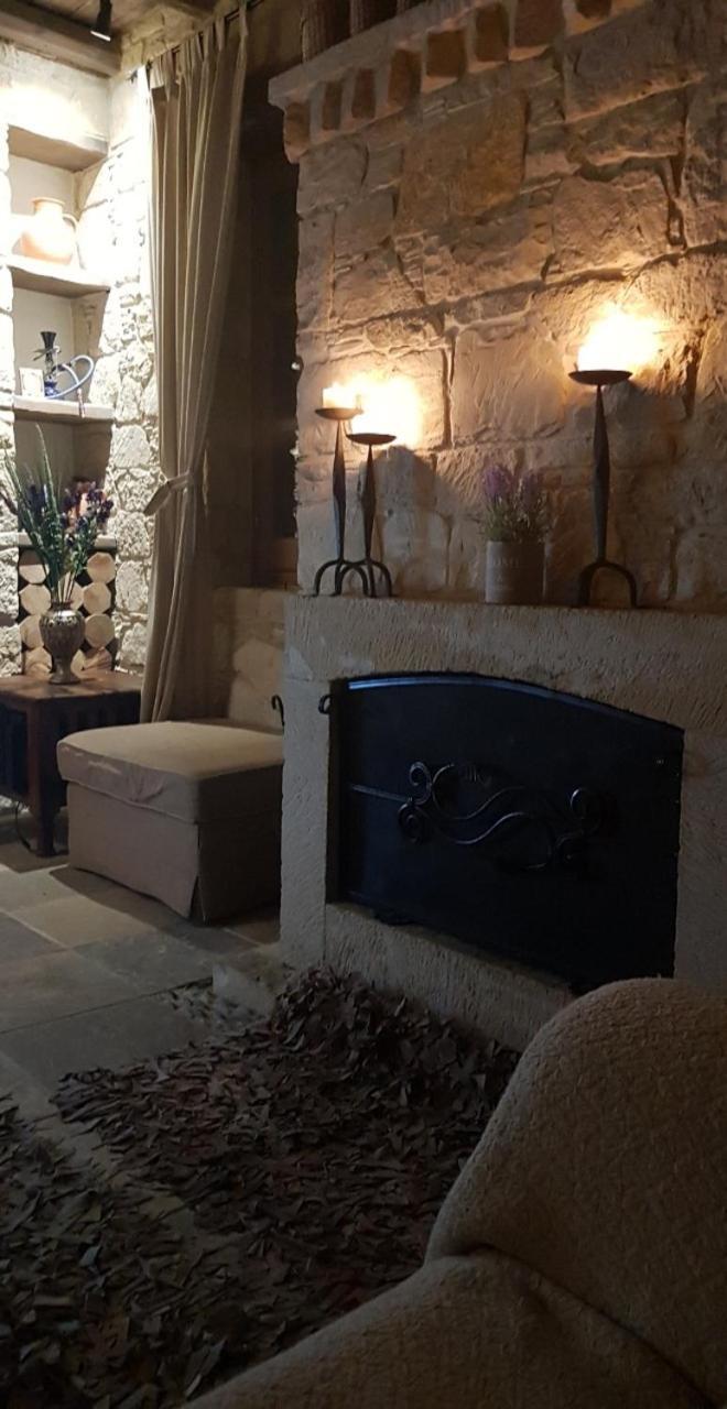 Lofou Traditional Stone House מראה חיצוני תמונה